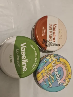 3× Vaseline Lip Balm Aloe Vera Vanilla and Emily In Paris Limited Edition