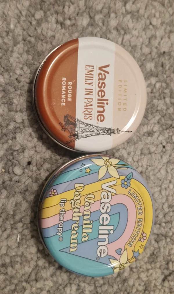 2× Vaseline Lip Balm Daydream Vanilla and Emily In Paris Limited Edition 20g